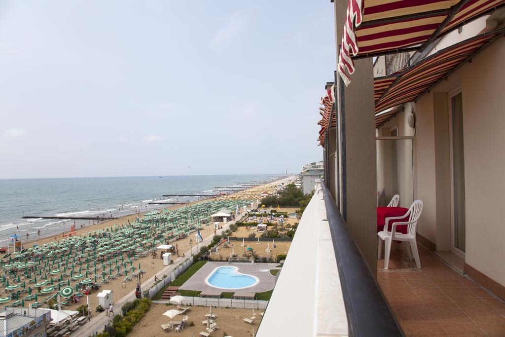 Hotel Elpiro Lido di Jesolo Exterior foto